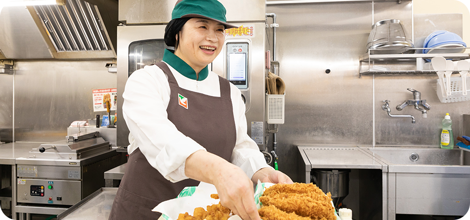 S.H.さん パート デリカ部門 仕事の様子2